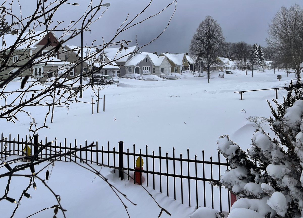 Maledetta primavera, è aprile ma sembra dicembre: nevica tra Lazio e Abruzzo Maledetta primavera, è aprile ma sembra dicembre: nevica tra Lazio e Abruzzo