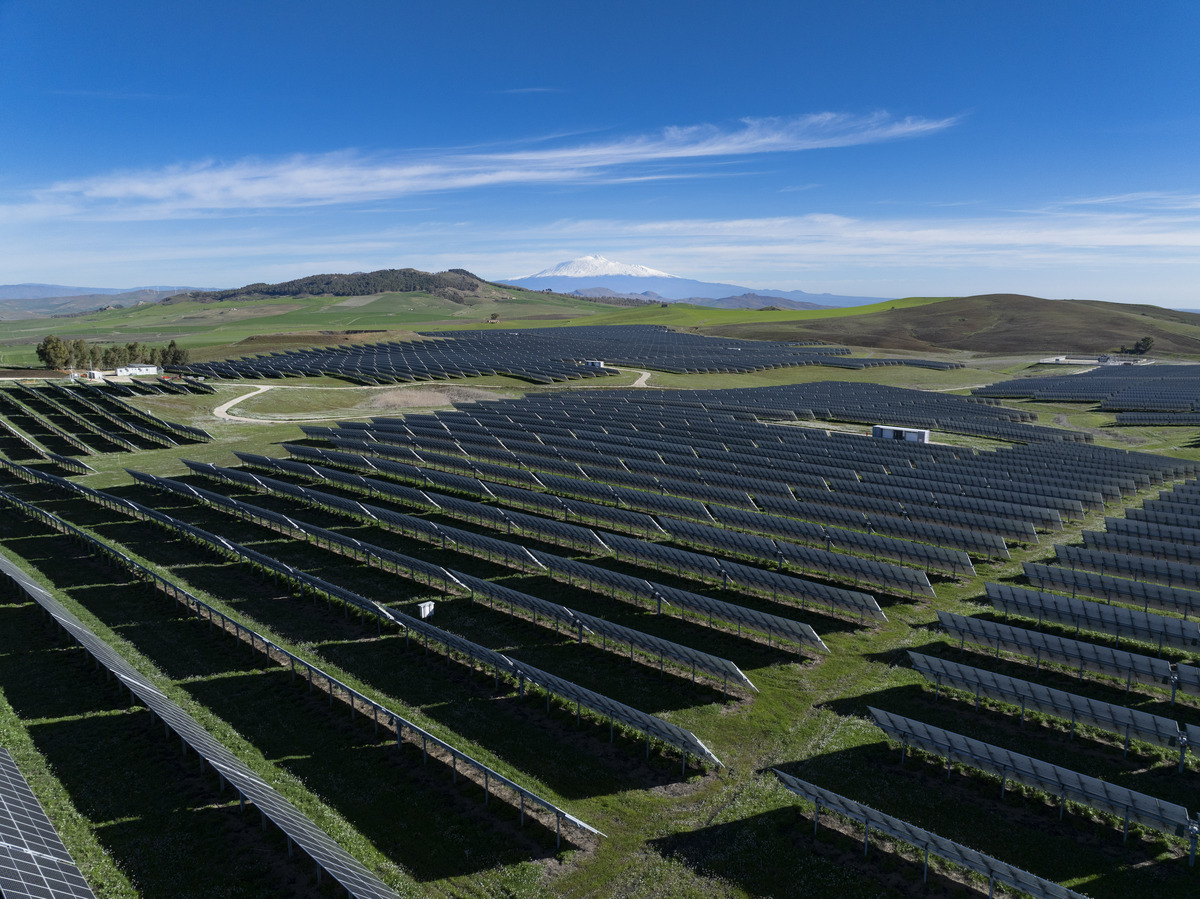 Sicilia, Edison inaugura un nuovo impianto fotovoltaico da 41 MW Sicilia, Edison inaugura un nuovo impianto fotovoltaico da 41 MW