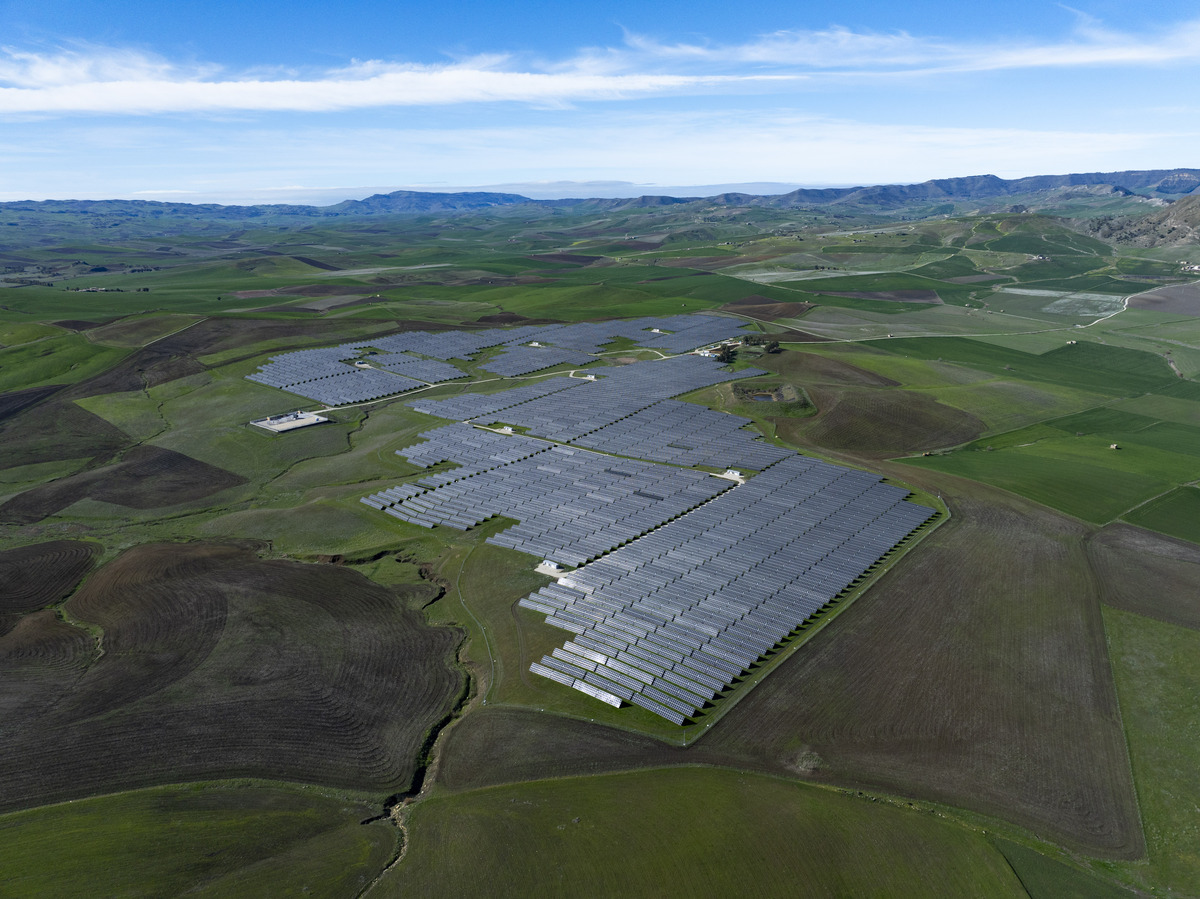Sicilia, Edison inaugura un nuovo impianto fotovoltaico da 41 MW Sicilia, Edison inaugura un nuovo impianto fotovoltaico da 41 MW