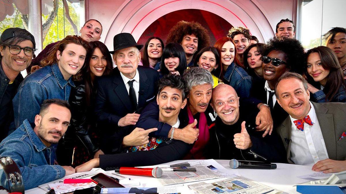 Scurati, Fiorello: “Papa all’Angelus leggerà il monologo. E Serena Bortone…” Scurati, Fiorello: “Papa all’Angelus leggerà il monologo. E Serena Bortone…”