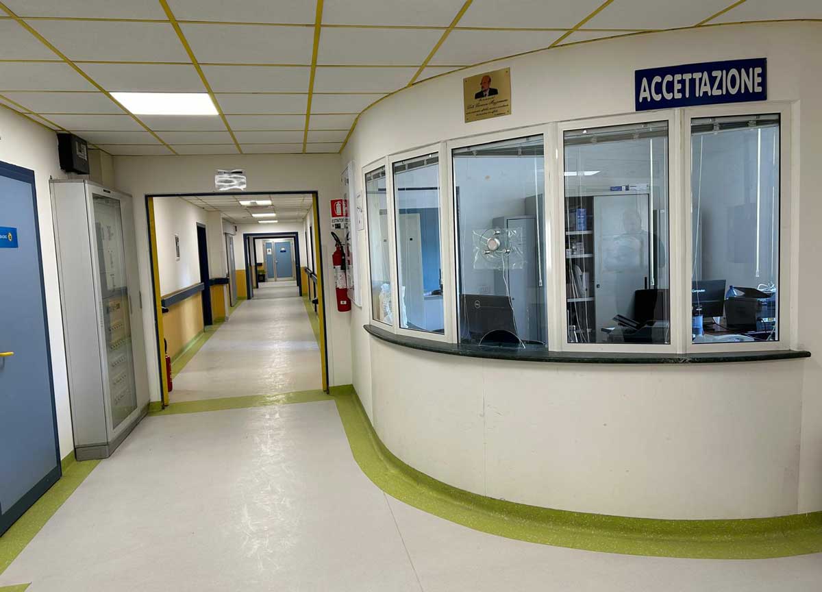 Sanità, dopo l’incendio riaprono i primi reparti dell’ospedale di Tivoli