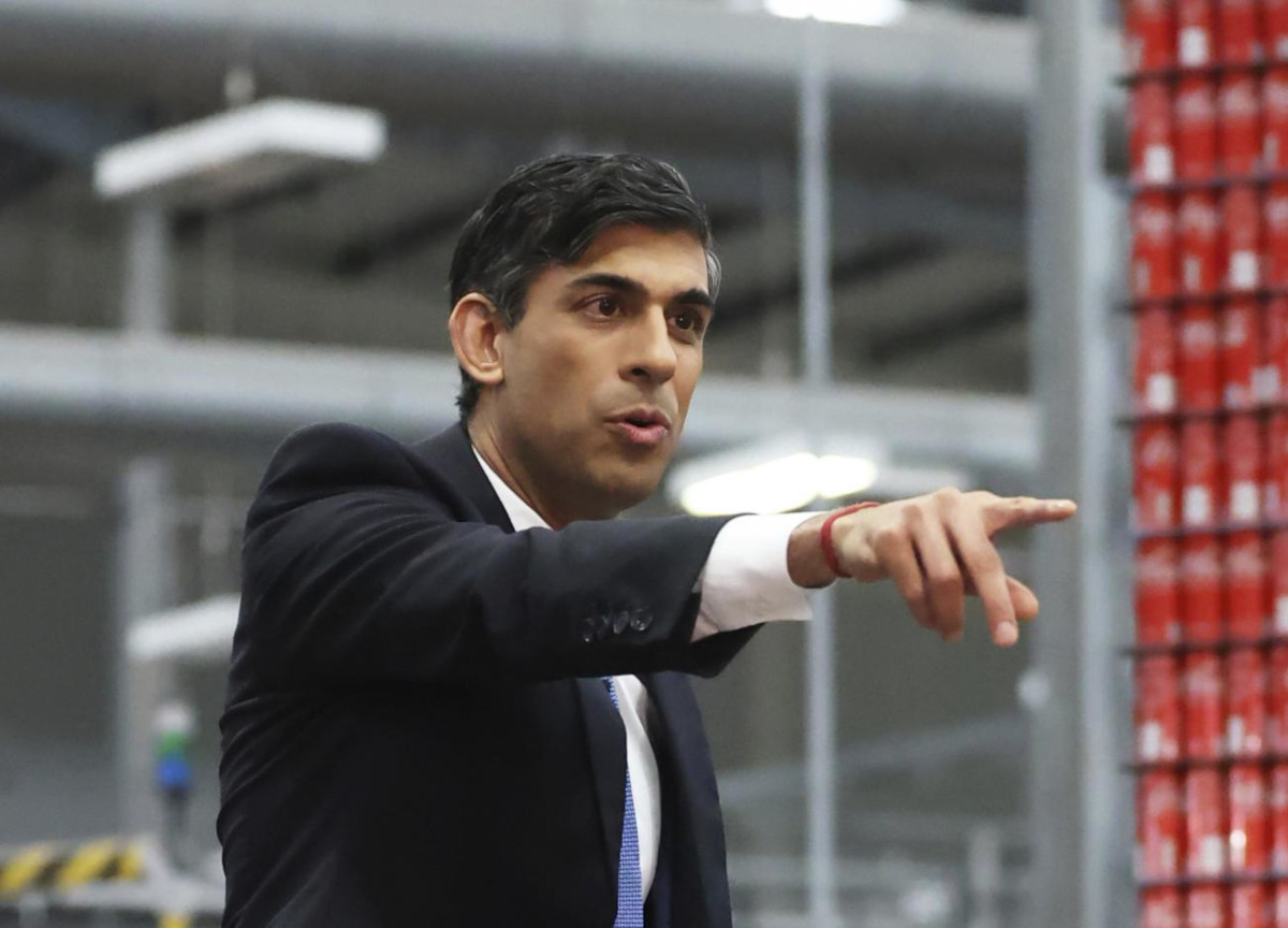 Il Regno Unito spedisce gli immigrati irregolari in Ruanda: ok al piano Il Regno Unito spedisce gli immigrati irregolari in Ruanda: ok al piano