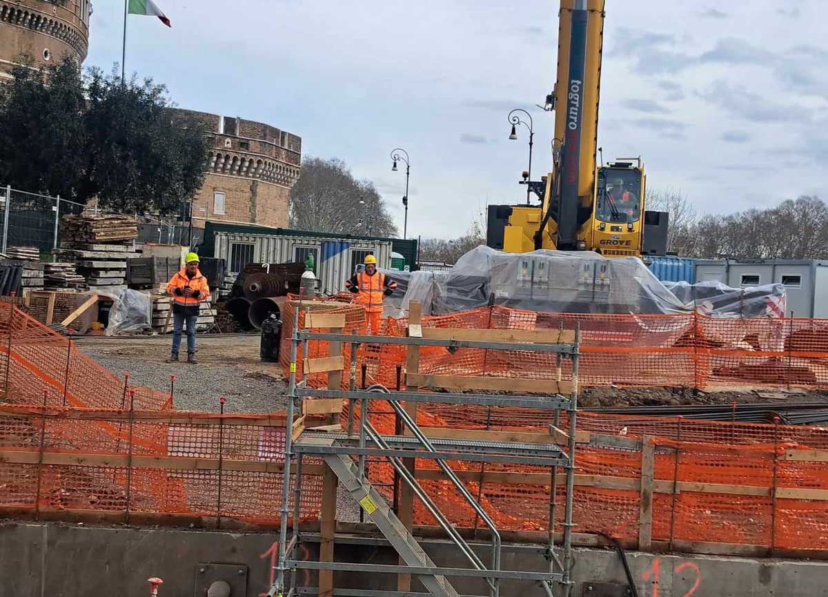 Giubileo, a 8 mesi da via concluso solo il 27% dei cantieri: scatta l’allarme Giubileo, a 8 mesi da via concluso solo il 27% dei cantieri: scatta l’allarme