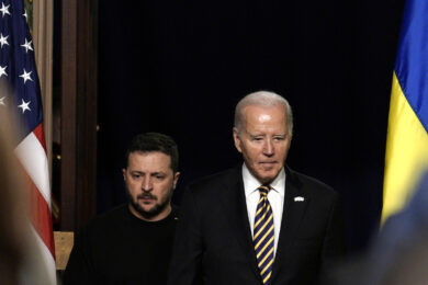 Ucraina, telefonata Zelensky-Biden: accordo per i missili a corto raggio