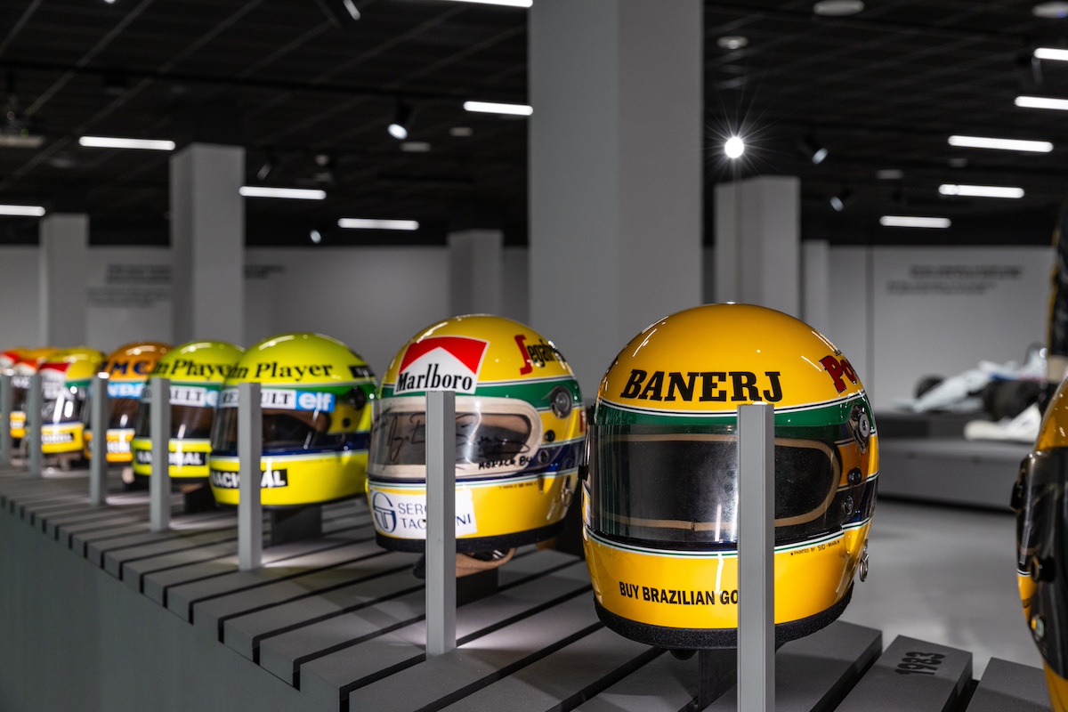 Ayrton Senna Forever: Omaggio al Campione al MAUTO Ayrton Senna Forever: Omaggio al Campione al MAUTO