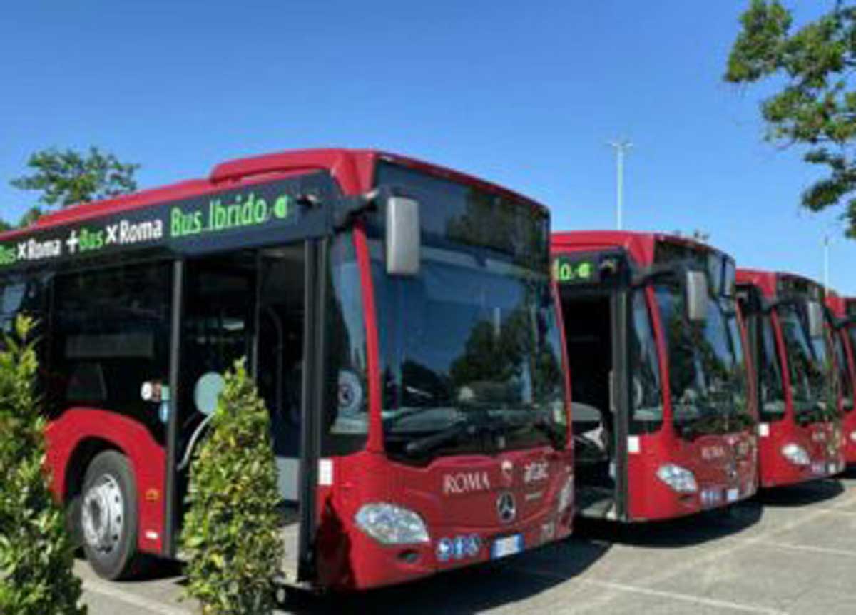 A Roma bus, tram e metro viaggiano a passo di lumaca. I numeri del disastro A Roma bus, tram e metro viaggiano a passo di lumaca. I numeri del disastro