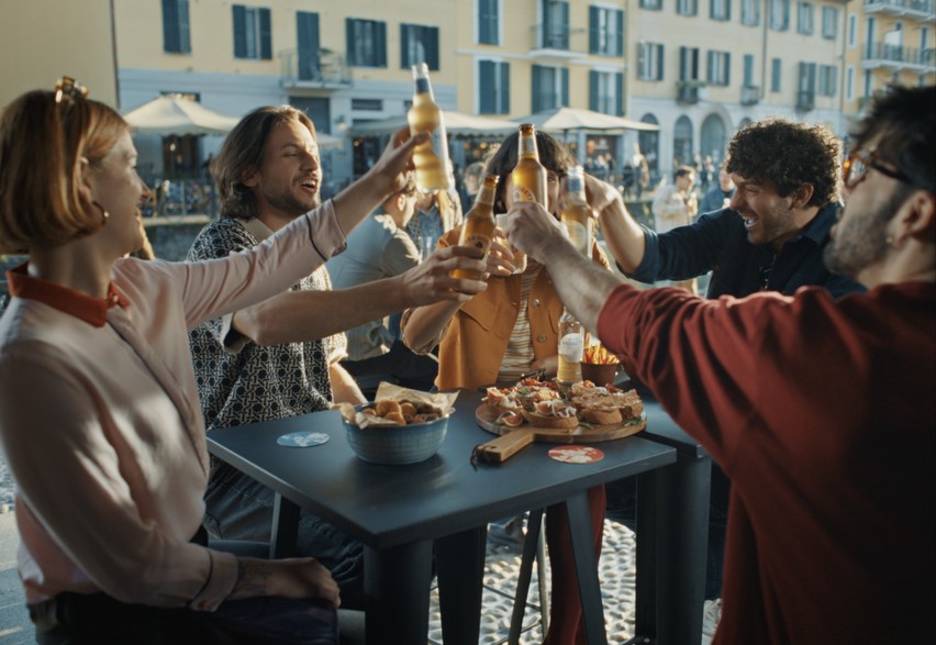 Birra Moretti, spot (by Billy Pols) sulle note del rapper sanremese Alfa Birra Moretti, spot (by Billy Pols) sulle note del rapper sanremese Alfa