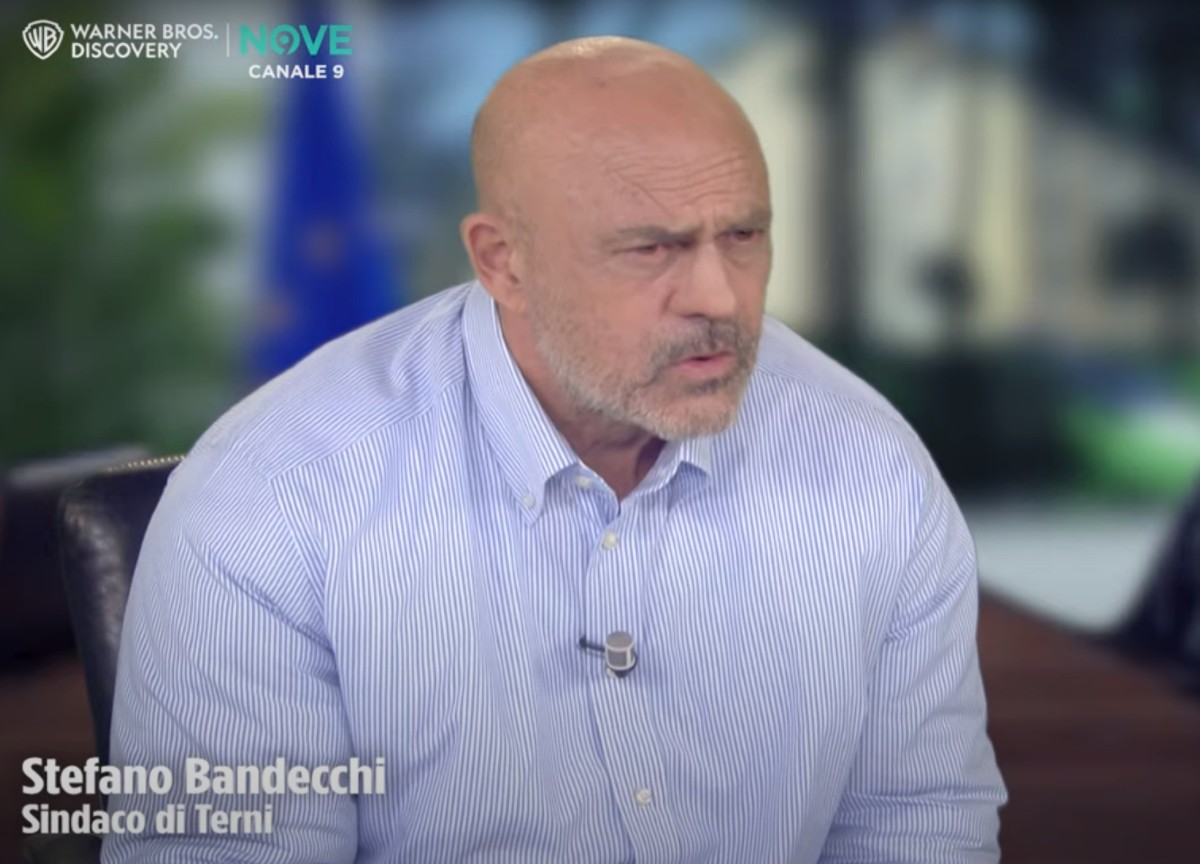 Bandecchi, il pentimento e la svolta proletaria: “Ora giro in Panda” VIDEO