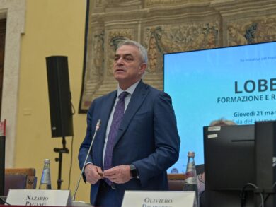 Autonomia, caos in commissione: il Governo va sotto ma si ripete la votazione