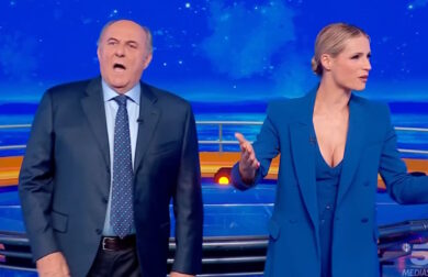 Scotti “punge” Fagnani sui gioielli: “Belva addomesticata? Devi fare i nomi”