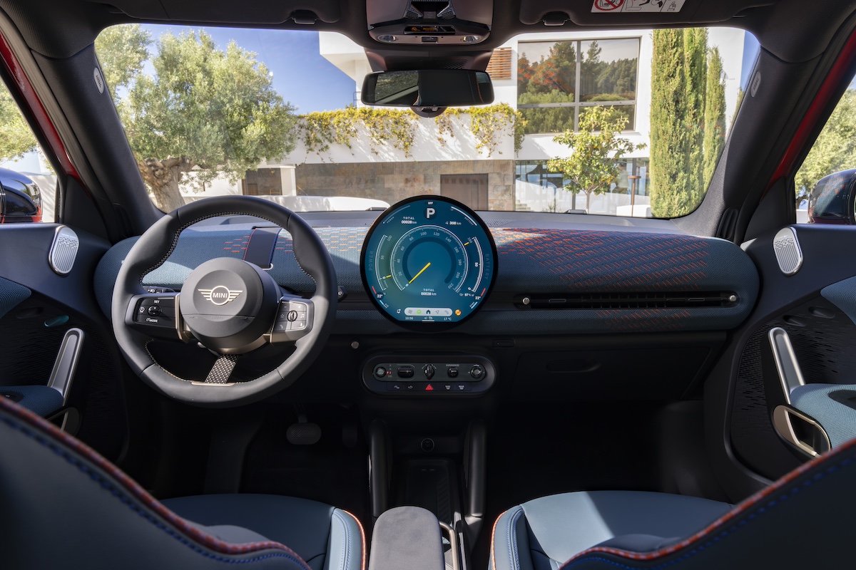 MINI Aceman: innovazione e stile nel nuovo crossover elettrico MINI Aceman: innovazione e stile nel nuovo crossover elettrico