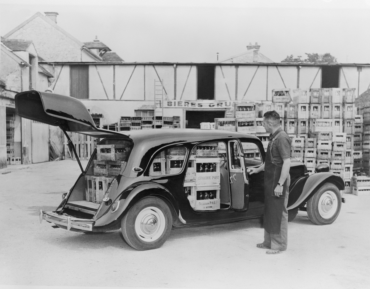 Citroen Traction Avant: 90 anni di storia automobilistica Citroen Traction Avant: 90 anni di storia automobilistica