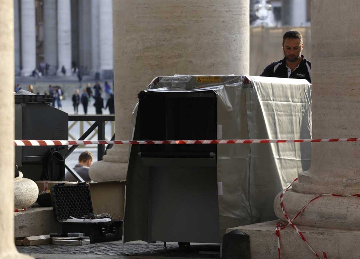 Giubileo, tiratori scelti sui tetti e droni militari: ecco il piano sicurezza Giubileo, tiratori scelti sui tetti e droni militari: ecco il piano sicurezza