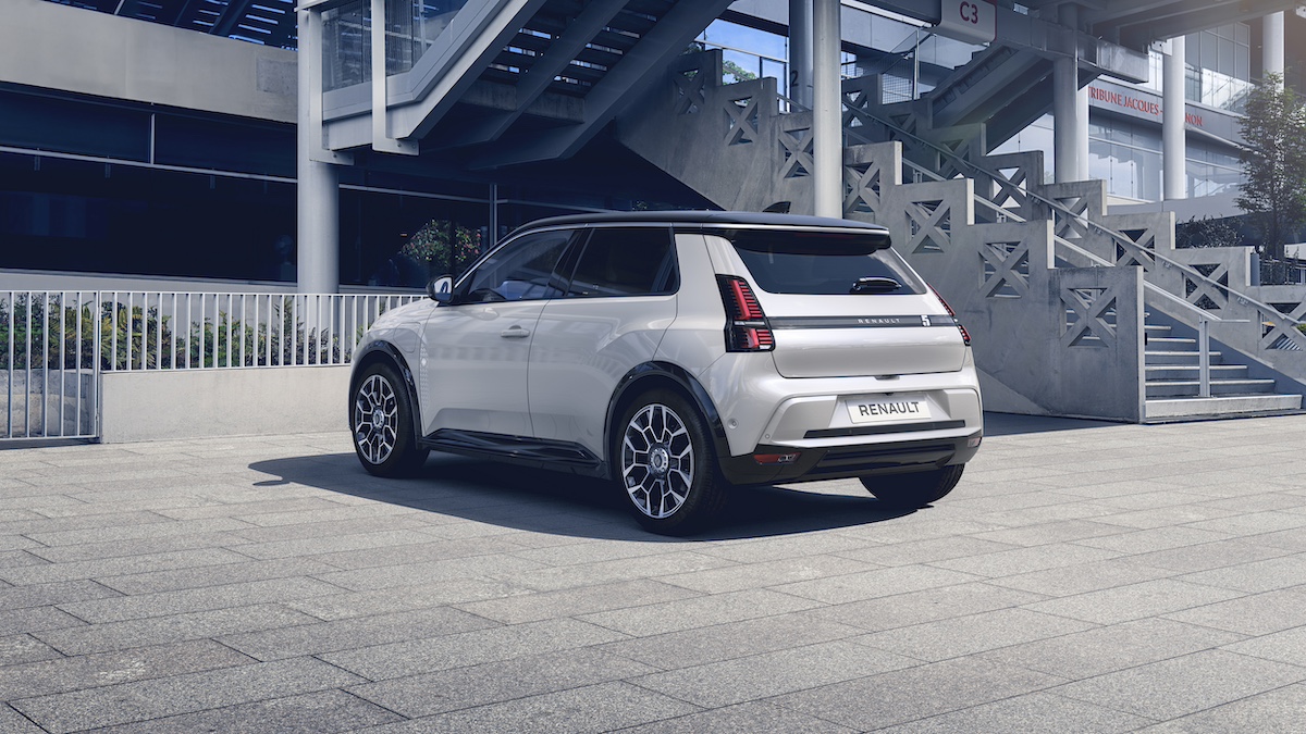 Renault, elettrifica il Roland-Garros con la nuova R5 E-Tech Renault, elettrifica il Roland-Garros con la nuova R5 E-Tech