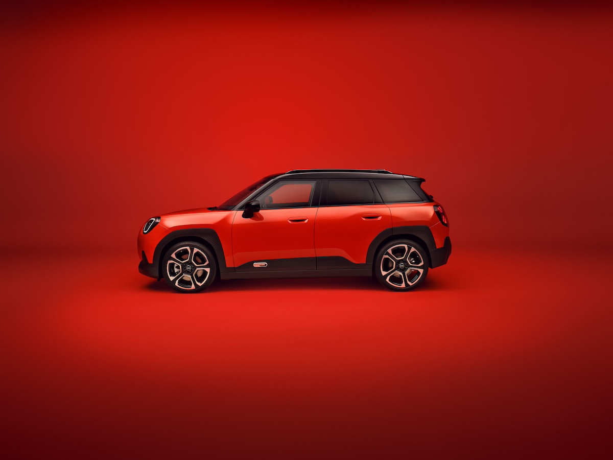 MINI, Oliver Heilmer rivoluziona il design della nuova Aceman 100% elettrica MINI, Oliver Heilmer rivoluziona il design della nuova Aceman 100% elettrica