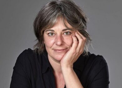 Ucraina, Cecilia Strada sconfessa il Pd: “Invio armi non funziona, voterei no”