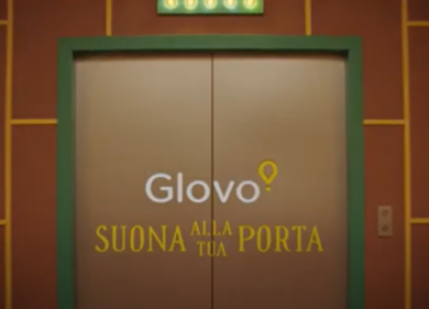 Glovo lancia la nuova campagna “Glovo suona alla tua porta”