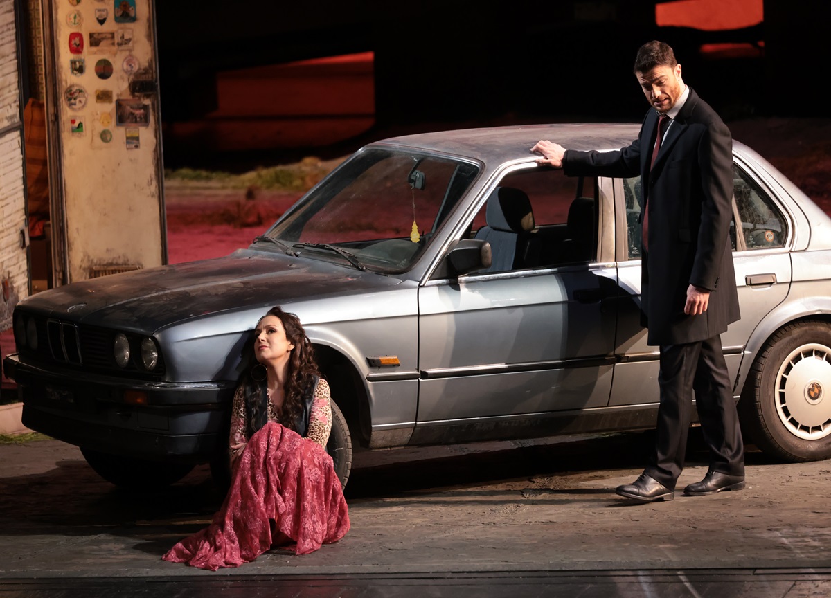 “Cavalleria” e “Pagliacci”: la regia di Martone vince sulla musica “Cavalleria” e “Pagliacci”: la regia di Martone vince sulla musica