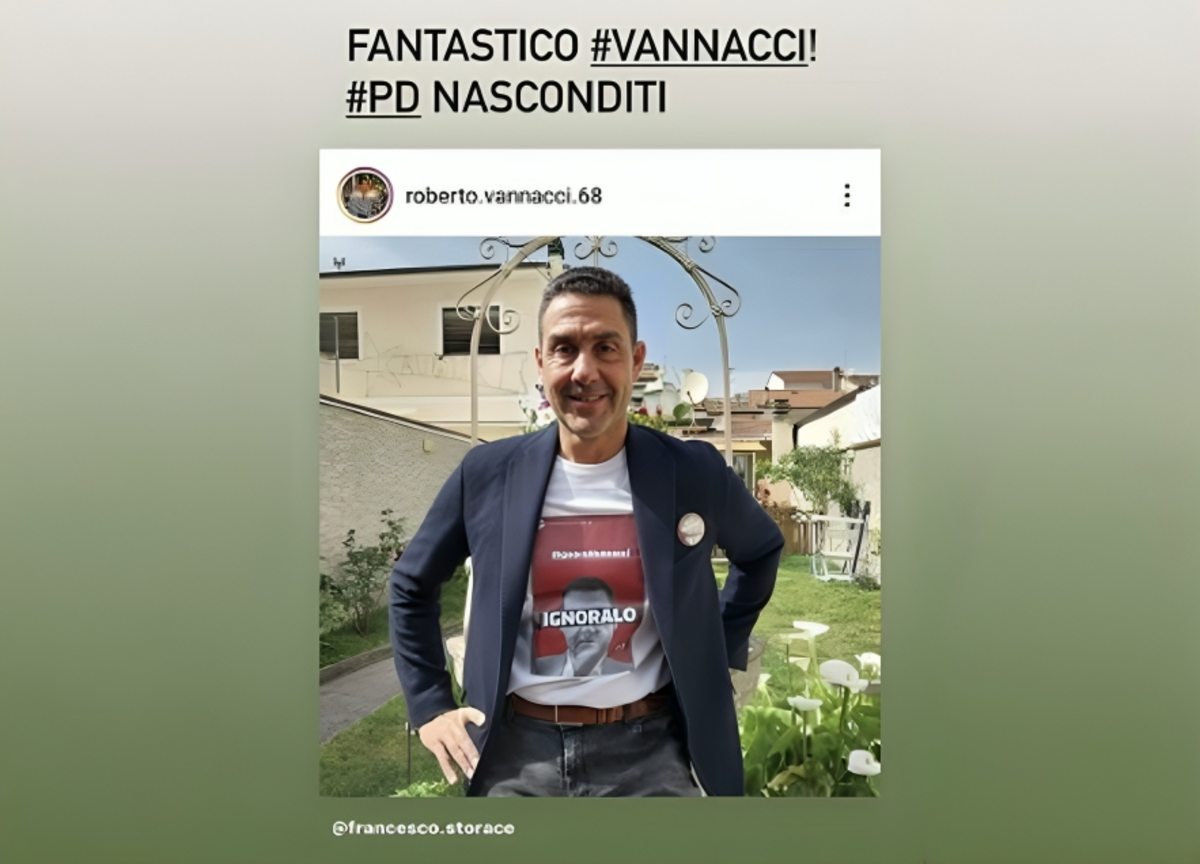 Galleria foto 'Fantastico #Vannacci!. #Pd nasconditi. La foto di Storace impazza sui social' - foto 1
