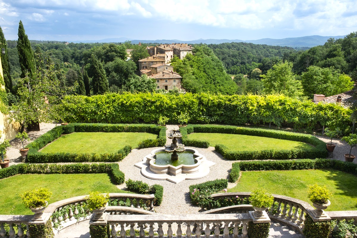 Salvatore Ferragamo: “Così abbiamo diversificato le strategie di famiglia” Salvatore Ferragamo: “Così abbiamo diversificato le strategie di famiglia”