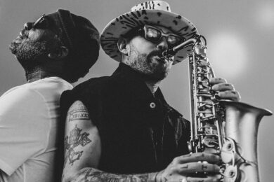 Jimmy Sax (& Steve Edwards) fuori il singolo «A million miles»