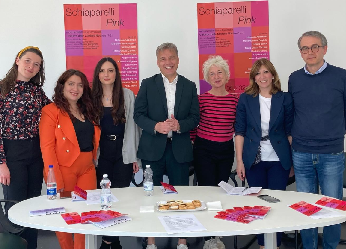 Comune di Noci: ospitata la mostra collettiva femminile ‘Schiaparelli Pink’ Comune di Noci: ospitata la mostra collettiva femminile ‘Schiaparelli Pink’