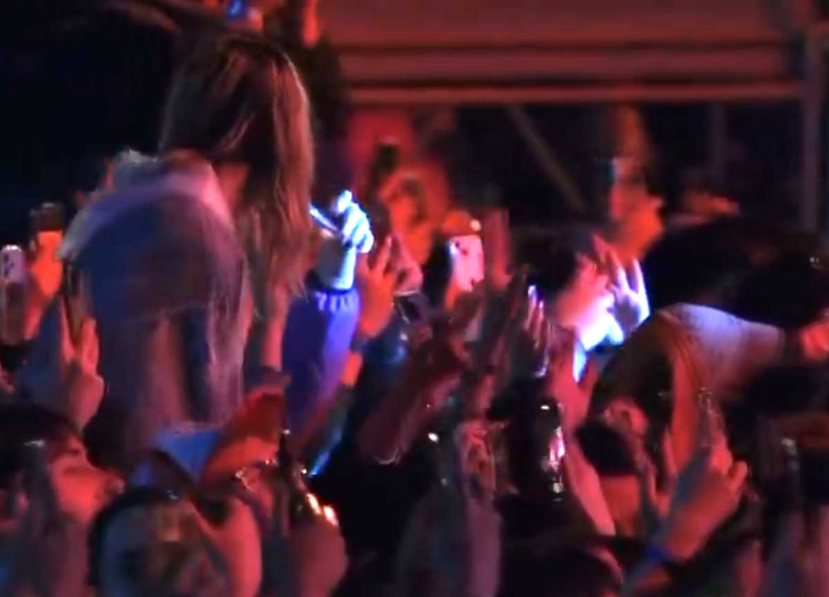 Concerto 1 maggio: “Ipnosi collettiva da smartphone”. L’esperto: “Tecnostress”