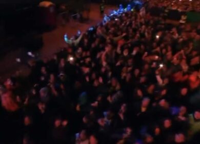 Concerto 1 maggio: “Ipnosi collettiva da smartphone”. L’esperto: “Tecnostress”