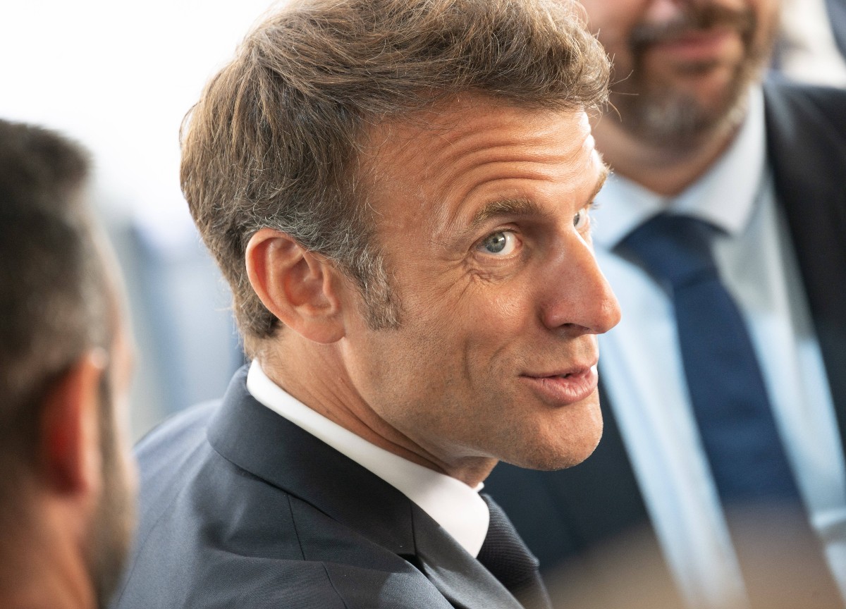 Macron fa “tiè” a Meloni, Scholz e Sunak. Gli investitori scelgono la Francia Macron fa “tiè” a Meloni, Scholz e Sunak. Gli investitori scelgono la Francia