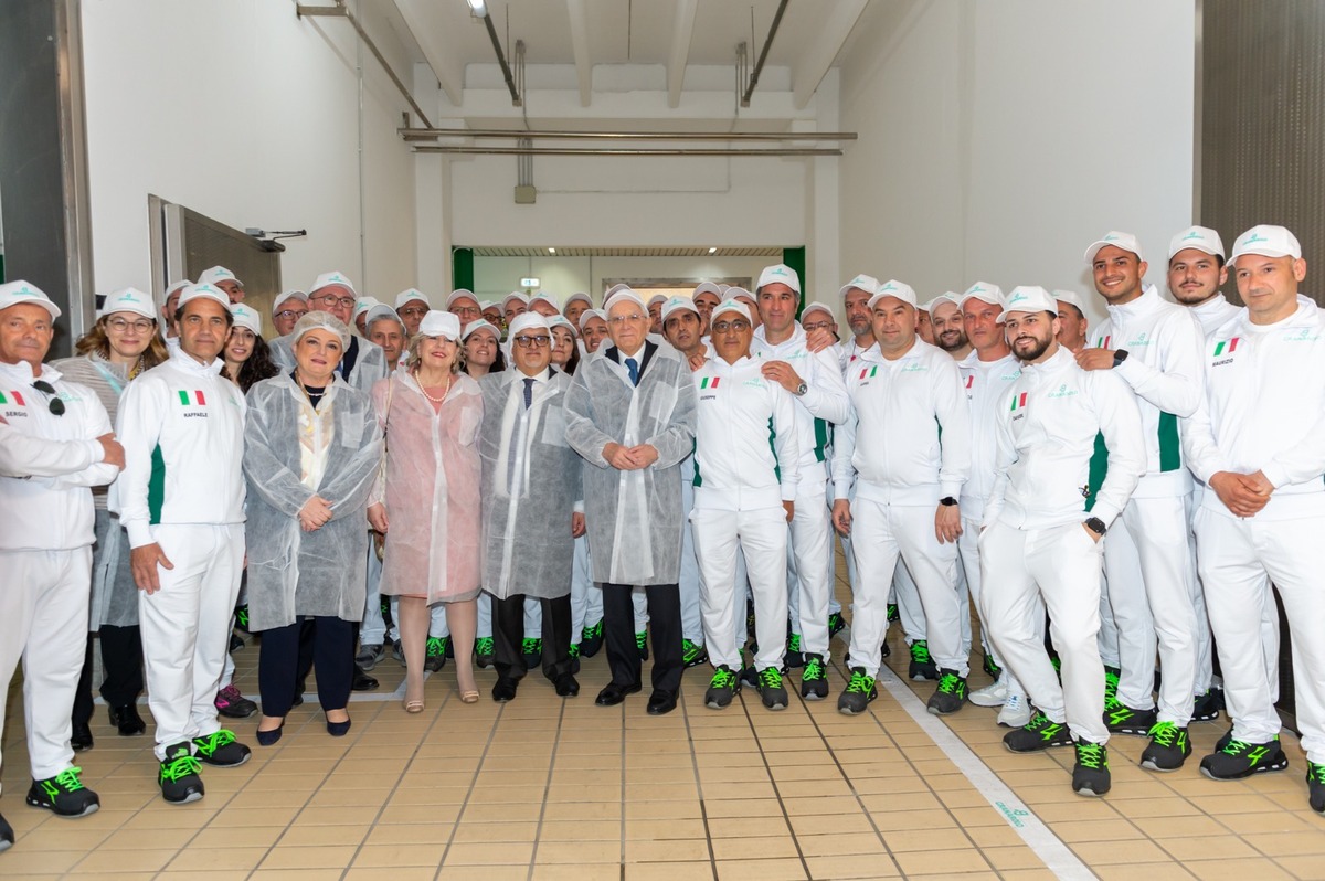 Granarolo: Mattarella in visita in due unità produttive di Castrovillari Granarolo: Mattarella in visita in due unità produttive di Castrovillari