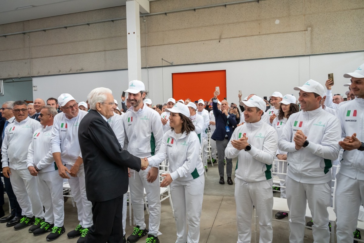 Granarolo: Mattarella in visita in due unità produttive di Castrovillari Granarolo: Mattarella in visita in due unità produttive di Castrovillari