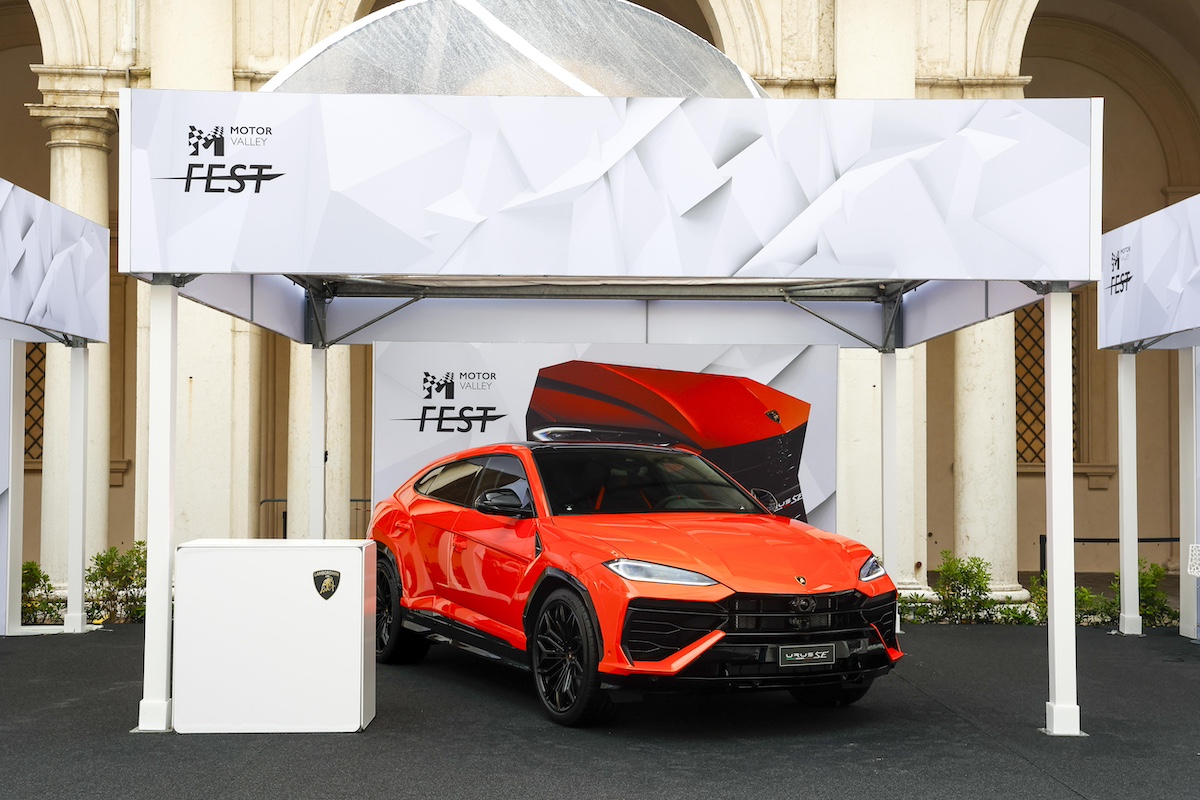 Lamborghini Urus SE debutta in Europa al Motor Valley Fest