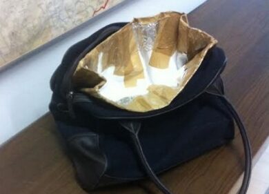 Milano: rubano nei negozi grazie alla borsa schermata