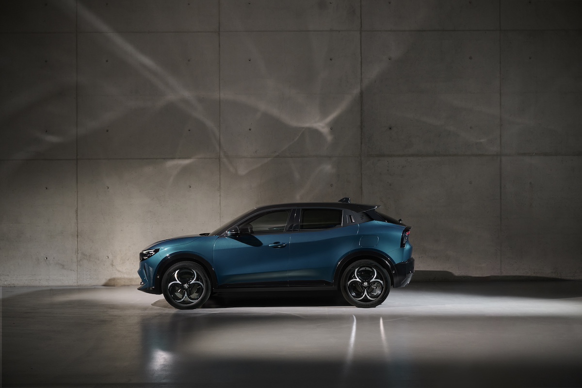 Alfa Romeo: ordinabile la nuova Junior, Tonale domina le vendite