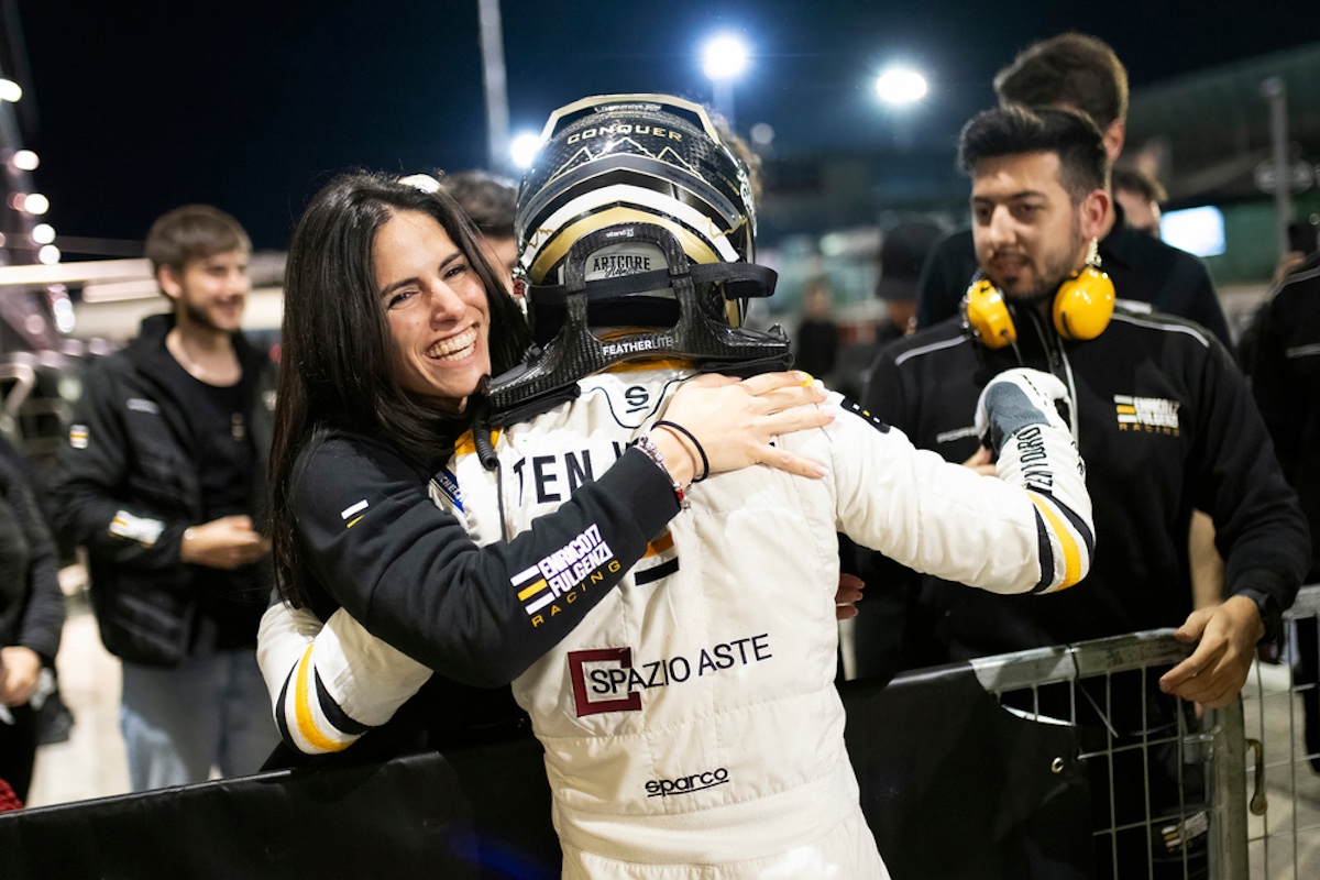 Carrera Cup Italia 2024, Larry Ten Voorde domina la notte di Misano Carrera Cup Italia 2024, Larry Ten Voorde domina la notte di Misano