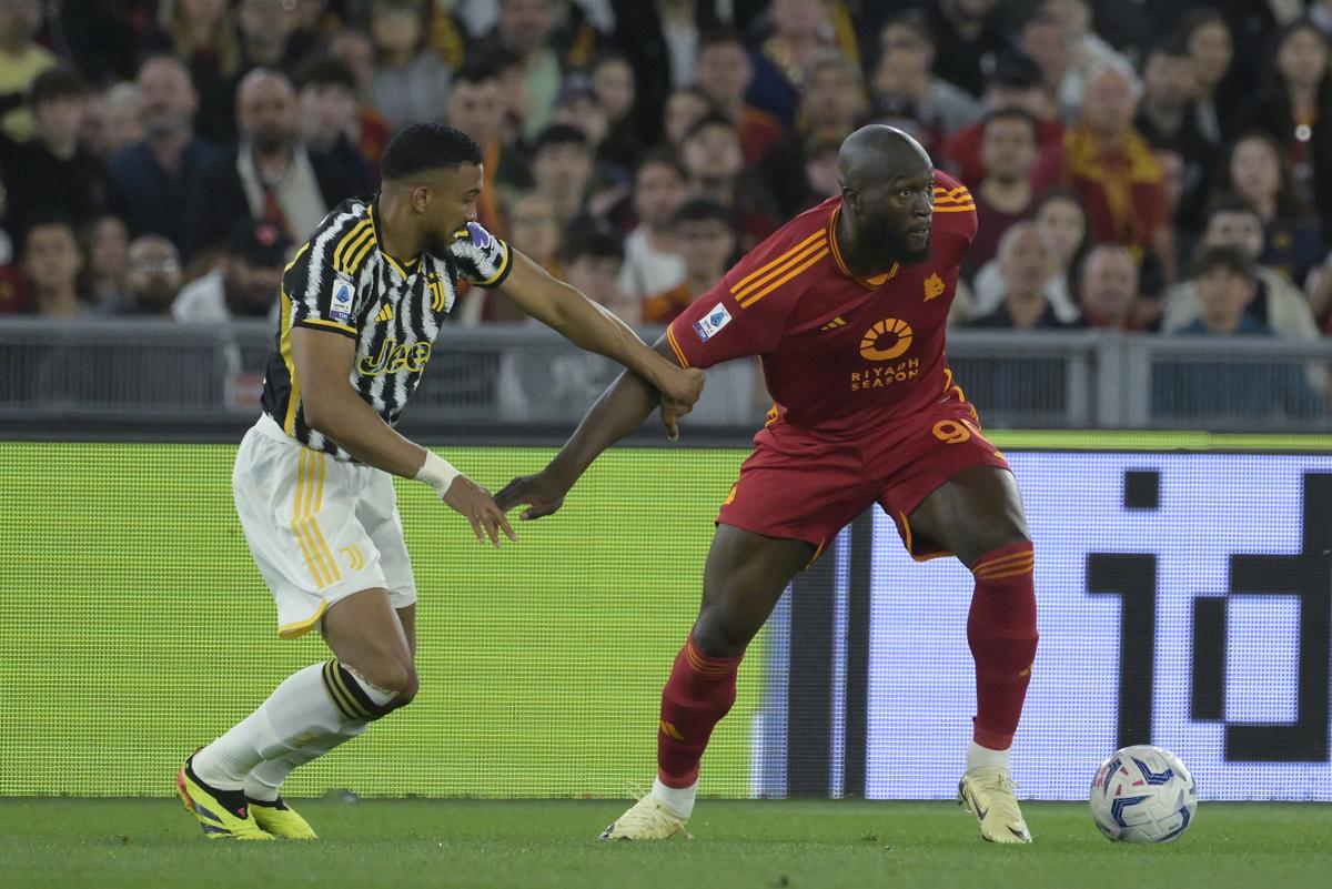 Bremer-Lukaku, 1-1 tra Roma e Juventus. Ansia giallorossa per Dybala, come sta Bremer-Lukaku, 1-1 tra Roma e Juventus. Ansia giallorossa per Dybala, come sta