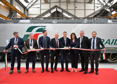 Polo Logistica FS: consegnata da Alstom la prima locomotiva Traxx Universal DC