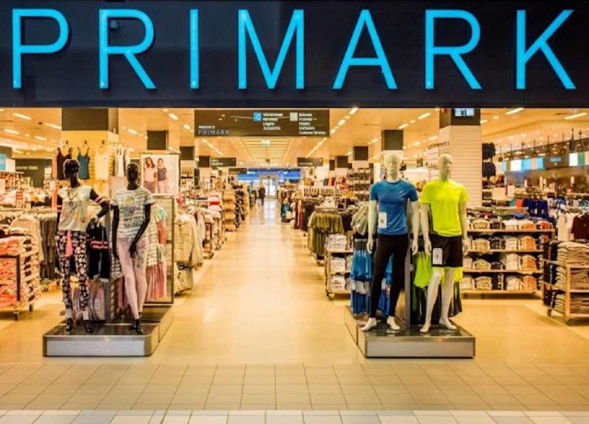 Primark e il business del riuso: corsi di taglio e cucito per i vecchi abiti Primark e il business del riuso: corsi di taglio e cucito per i vecchi abiti