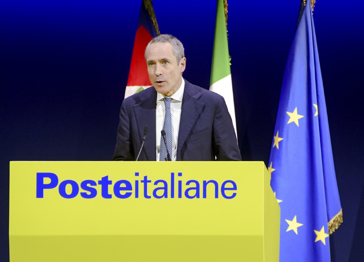 Tris di nomi per i centri logistici. Poste, partita da oltre 500 milioni Tris di nomi per i centri logistici. Poste, partita da oltre 500 milioni