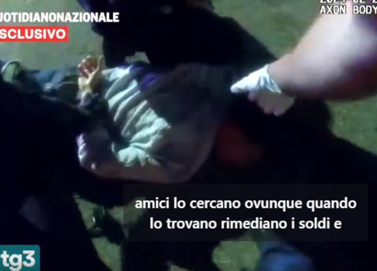 Falcinelli, gli sfottò della polizia Usa: “Marcirai dentro, non hai diritti” Falcinelli, gli sfottò della polizia Usa: “Marcirai dentro, non hai diritti”