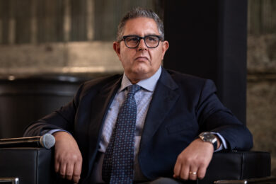 Toti: “Quando mi inviti in barca? Serve una mano, ci sono le elezioni…”