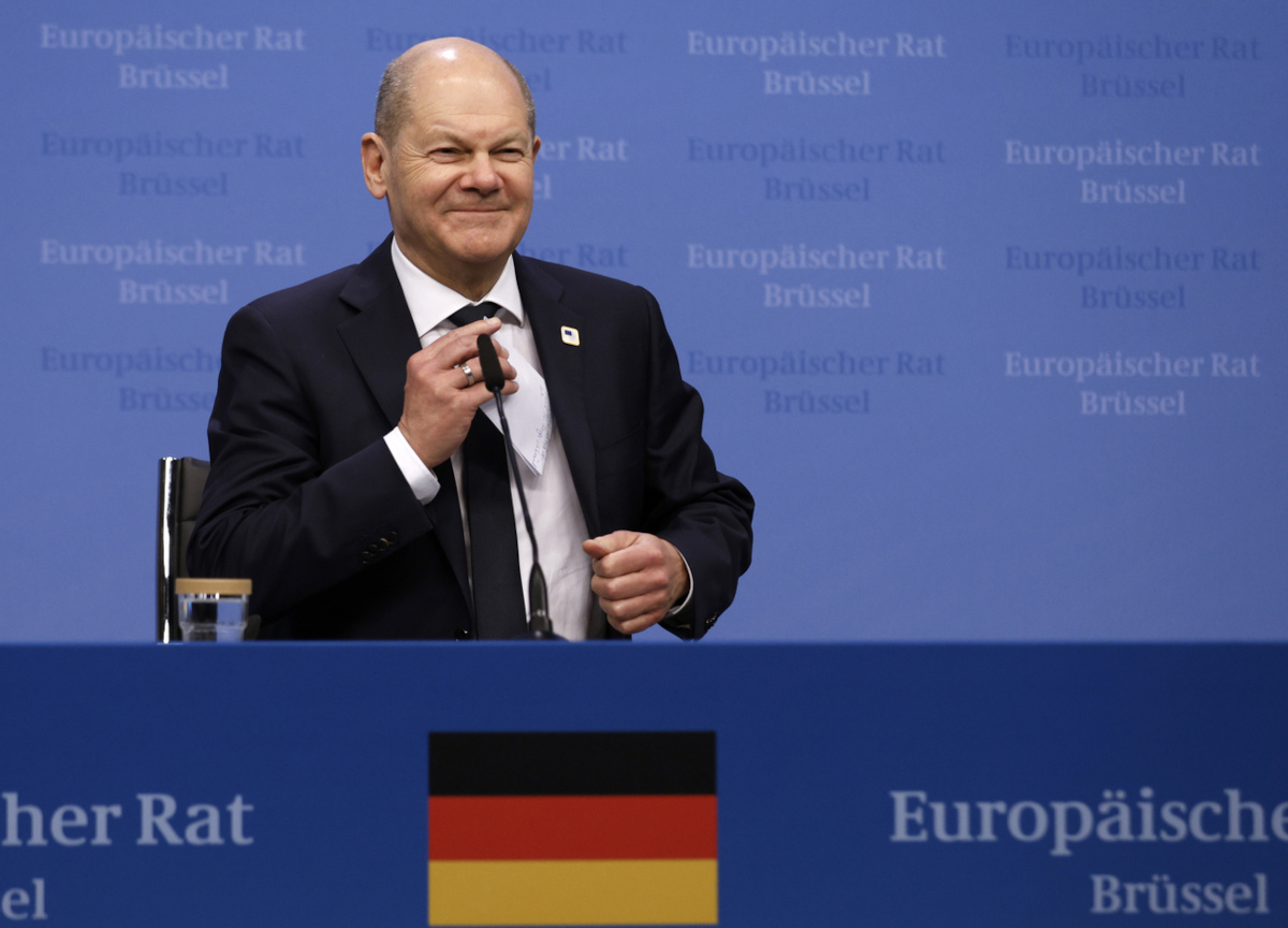 Germania, Scholz rischia di saltare per il prezzo del kebab: “Troppo caro” Germania, Scholz rischia di saltare per il prezzo del kebab: “Troppo caro”