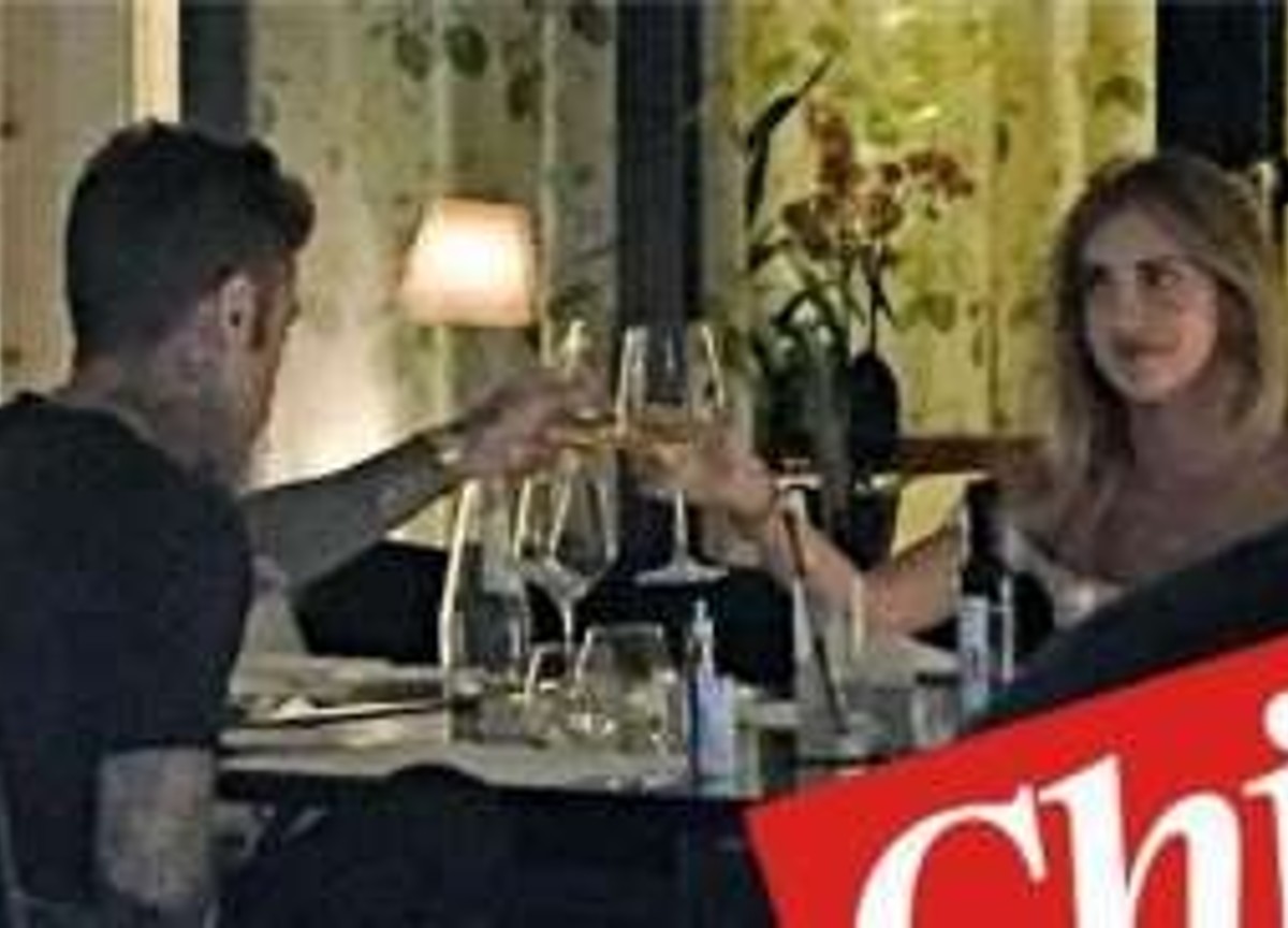 Ferragni, bomba di Lucarelli: “Fedez chiamò i paparazzi la prima sera” Ferragni, bomba di Lucarelli: “Fedez chiamò i paparazzi la prima sera”