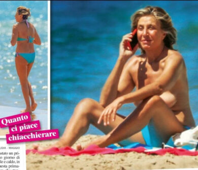 Myrta Merlino, topless al mare per la conduttrice di Pomeriggio 5. FOTO!