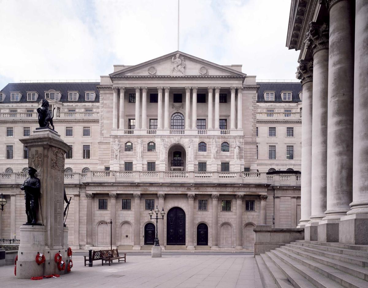 Inflazione alta, la Bank of England lascia i tassi invariati al 5,25% Inflazione alta, la Bank of England lascia i tassi invariati al 5,25%