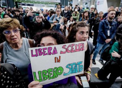 Natalità, la contestazione al Ministro: “Il corpo è nostro e decidiamo noi”