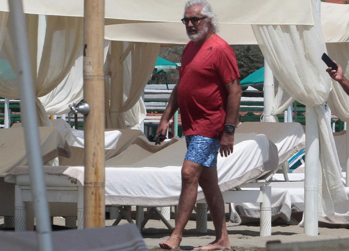 Toti, affari sullo yacht di Spinelli. Feste con Briatore, Burlando e altri Vip