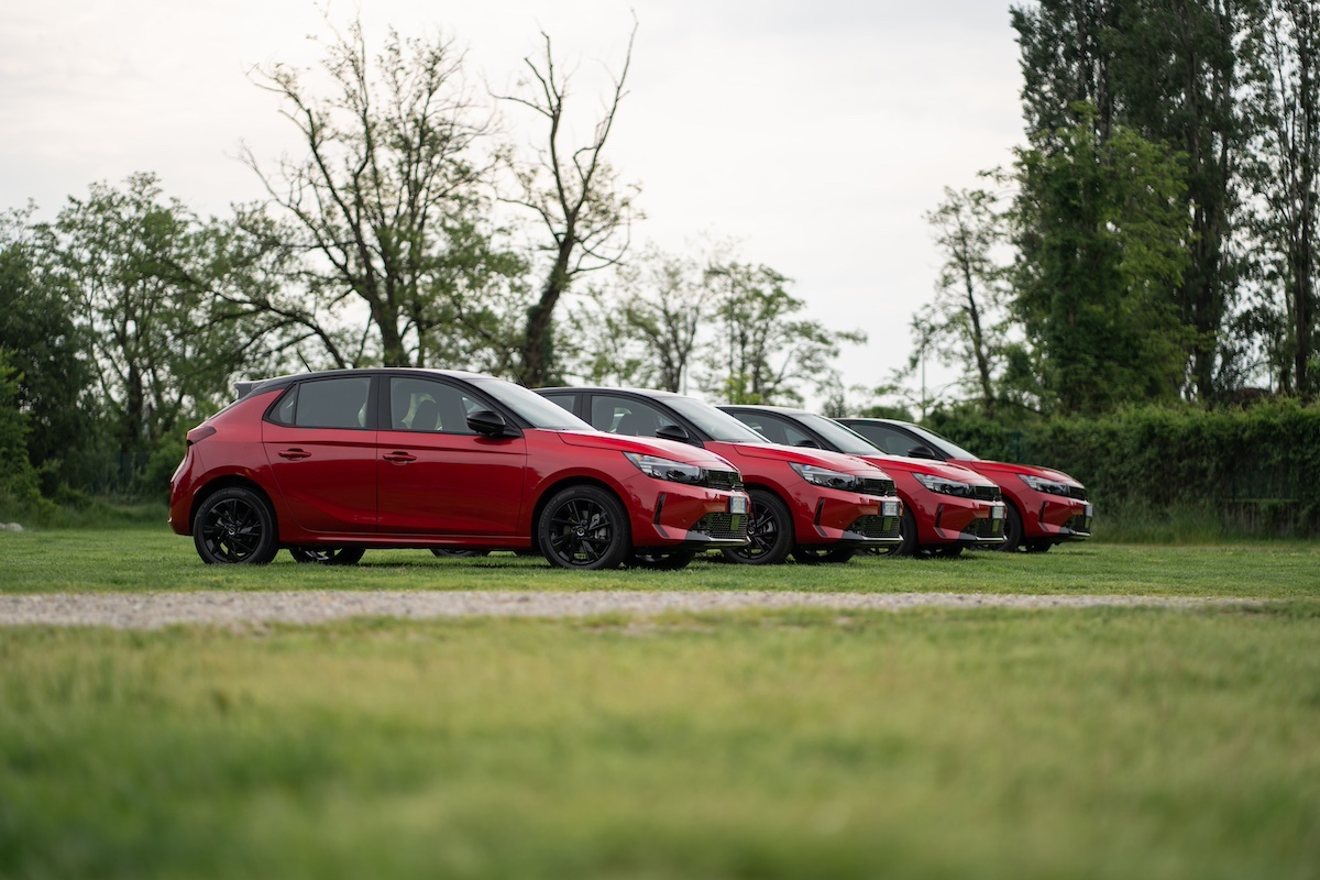 Opel Corsa Hybrid: rivoluzione elettrica a 48 Volt