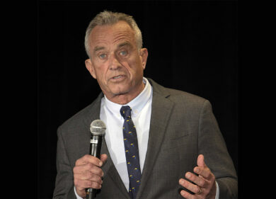 Usa, Robert Kennedy Jr: “Un verme mi ha mangiato parte del cervello”