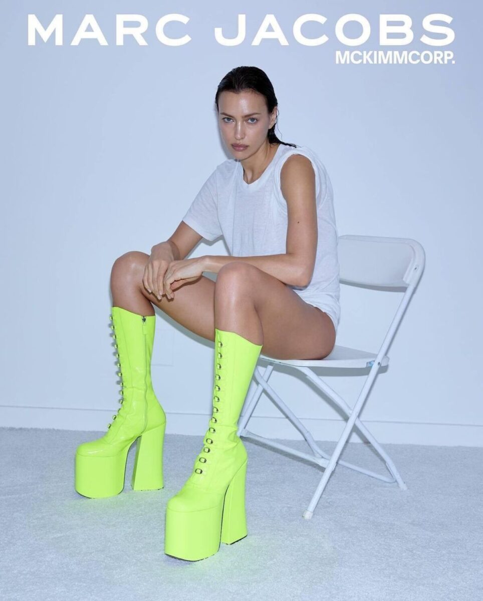 Irina Shayk senza veli, la campagna adv per Marc Jacobs è stellare. Le foto Irina Shayk senza veli, la campagna adv per Marc Jacobs è stellare. Le foto